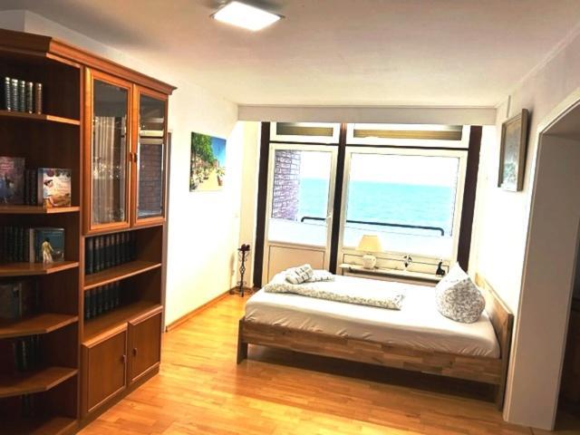 Ferienwohnung Im Strandhotel 비크아프포르 외부 사진