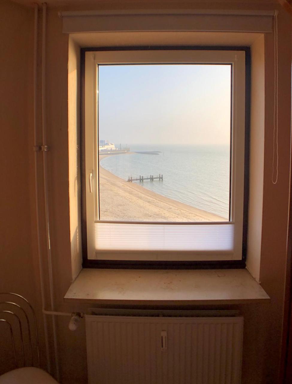 Ferienwohnung Im Strandhotel 비크아프포르 외부 사진