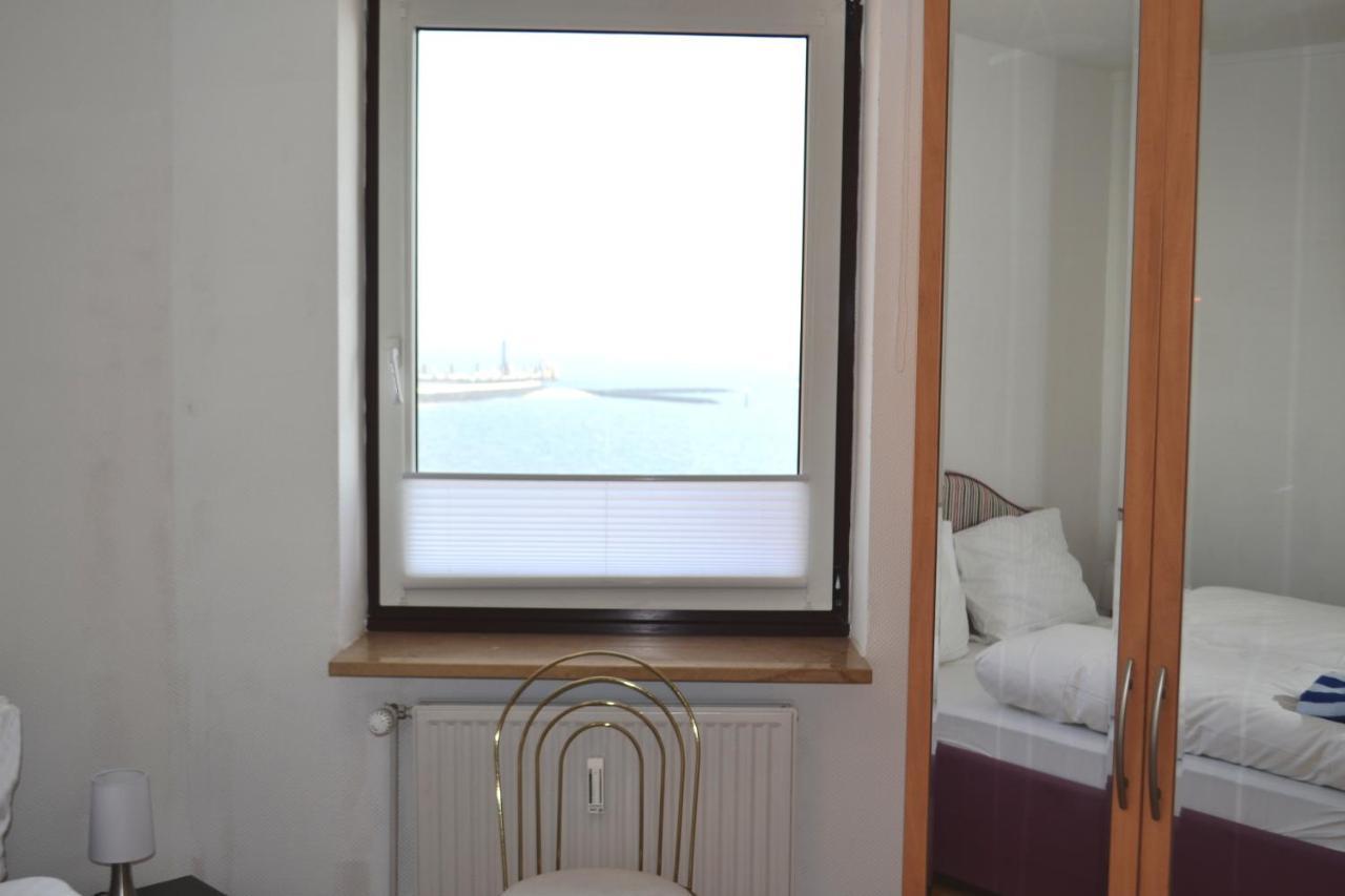 Ferienwohnung Im Strandhotel 비크아프포르 외부 사진